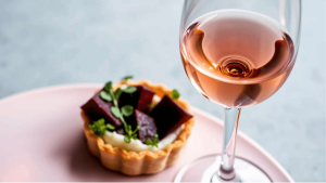 rosévin og mad