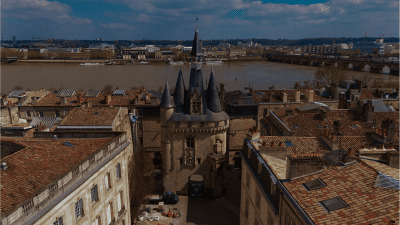 Bordeaux cailhau gate